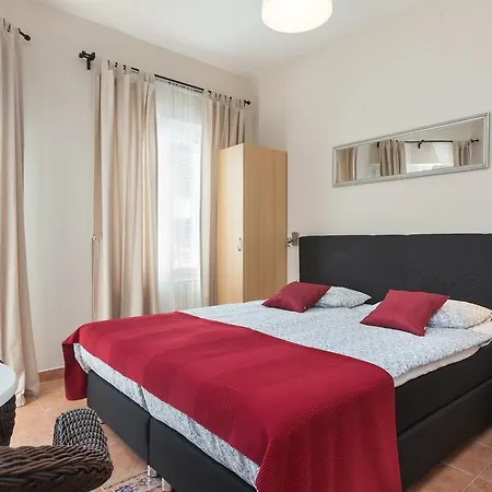 Lucija Apartman Tucepi